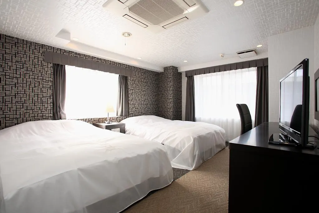 Отель эконом класса Hotel Sunline Kyoto Gion Shijo