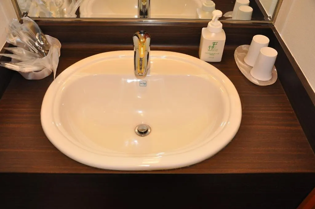 Отель эконом класса Hotel Sunline Kyoto Gion Shijo